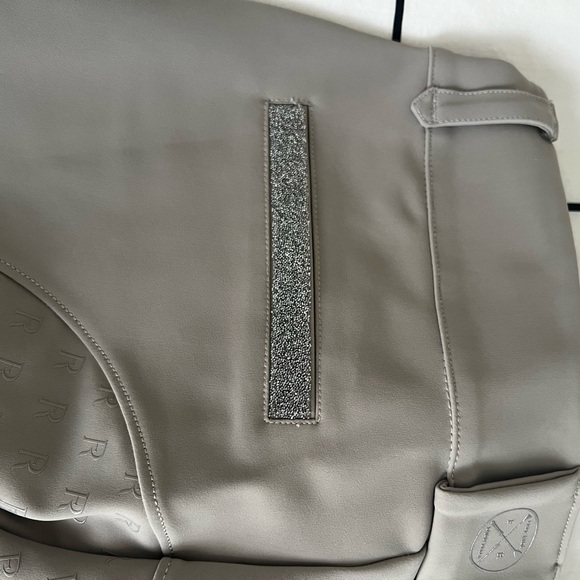 FREE RIDE EQUESTRIAN PRO SPARKLE WATERPROOF. Brand new never worn SIZE 28. - Picture 6 of 6